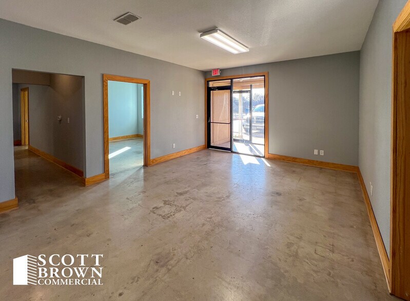 More Photos Of 212 Lake Rd, Bridgeport Industrial For Lease