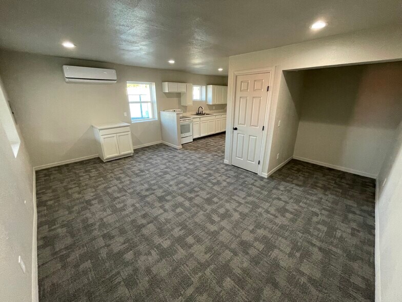 More Photos Of 7447 W 78th St, Tulsa Office For Lease