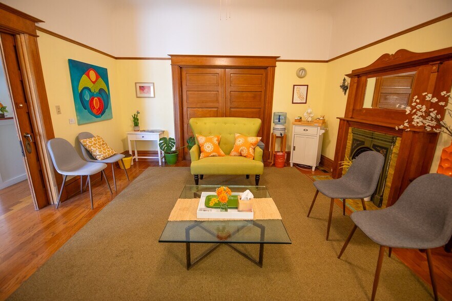 More Photos Of 2025 P St, Sacramento Office For Sale