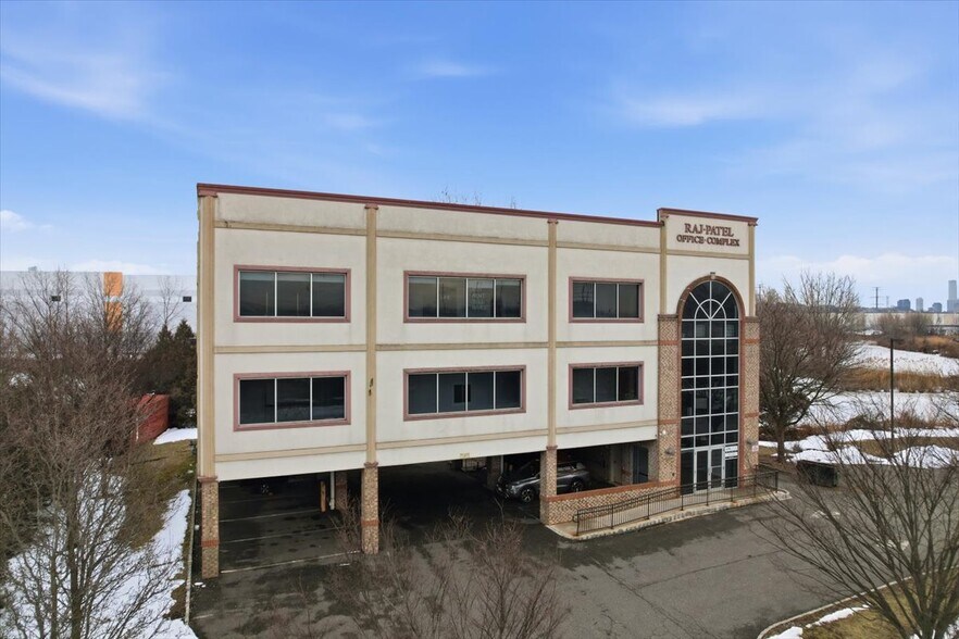 Primary Photo Of 300 Penhorn Ave, Secaucus Office For Lease