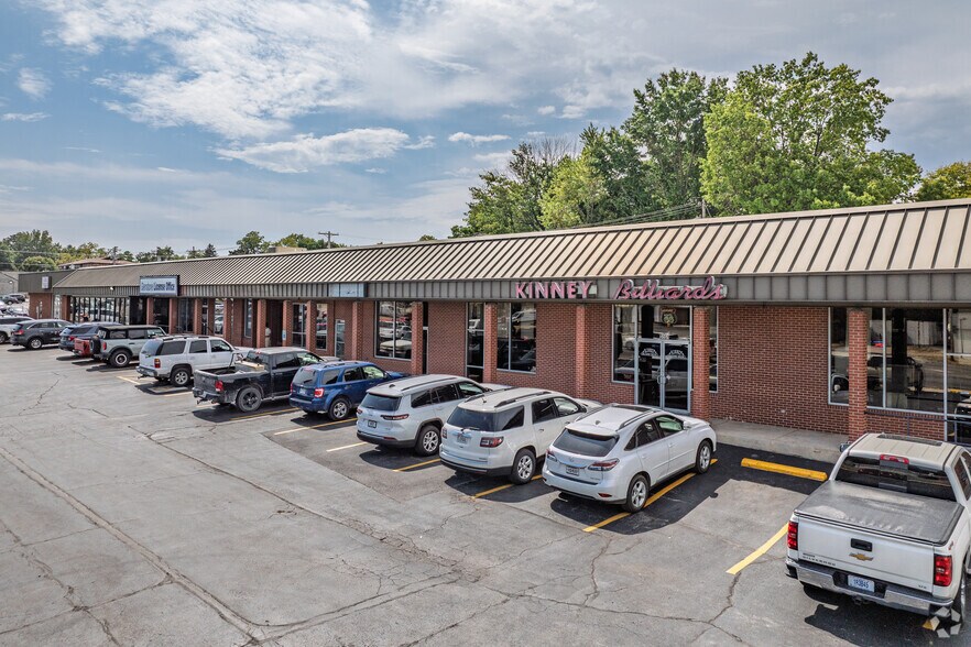 More Photos Of 521 S Glenstone Ave, Springfield General Retail For Lease