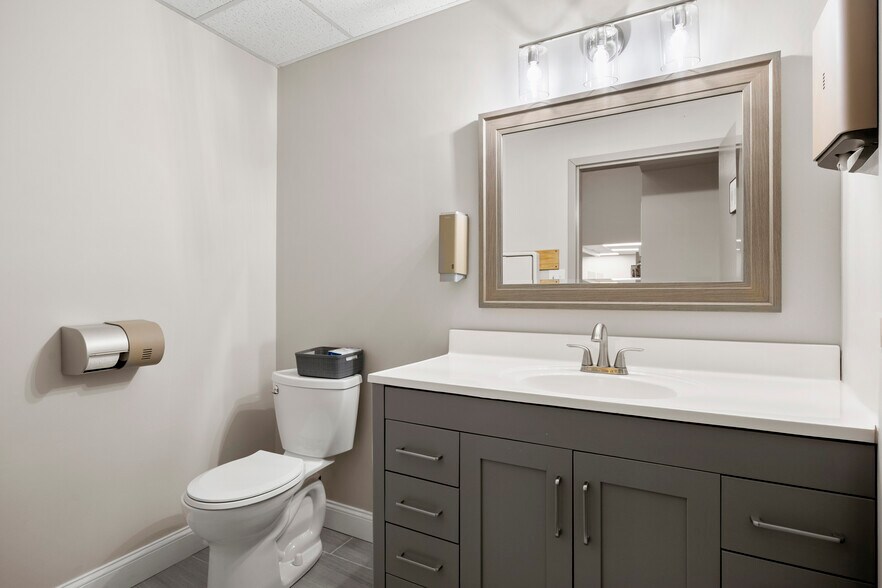 More Photos Of 2 Chelsea Pl, Clifton Park Medical For Sale