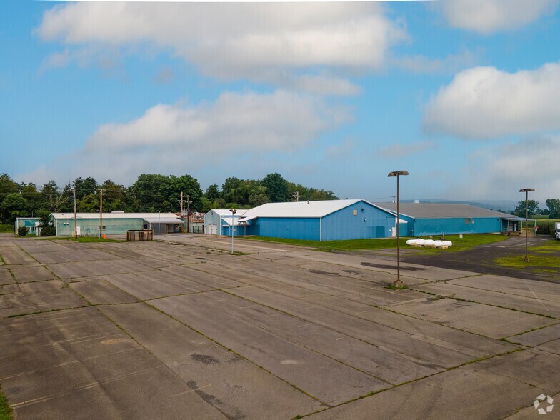 More Photos Of 2 Flint Mine Rd, Coxsackie Manufacturing For Sale
