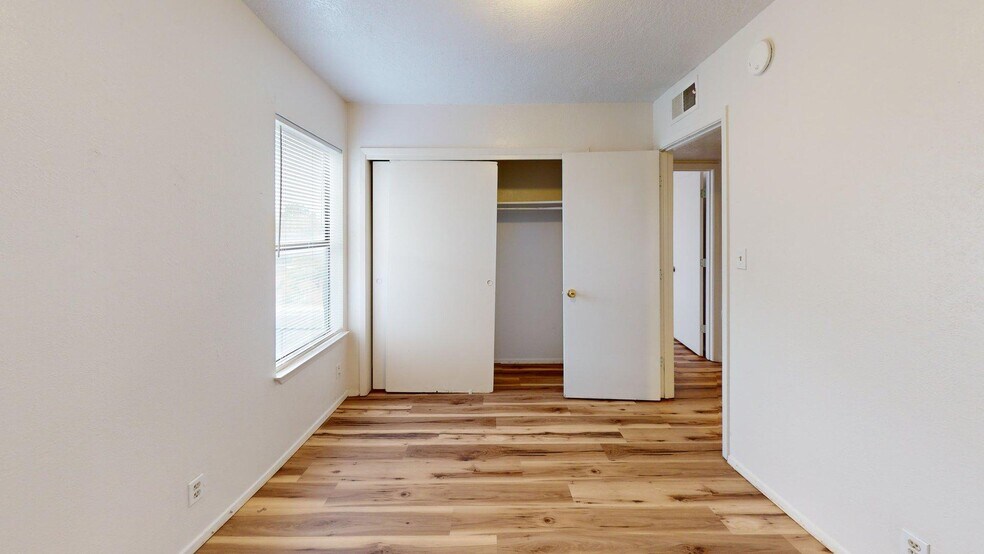 More Photos Of 2810 Vail Ave SE, Albuquerque Apartments For Sale