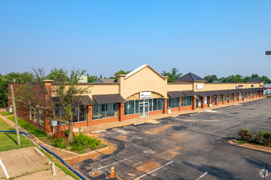 More Photos Of 1425 S Santa Fe Ave, Edmond Storefront Retail Office For Lease