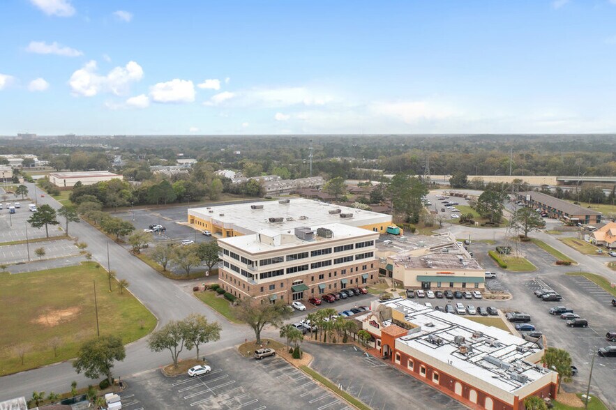 More Photos Of 7282 Plantation Rd, Pensacola Unknown For Lease