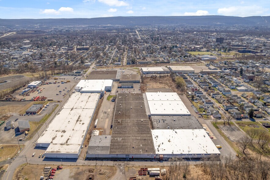 More Photos Of 232 Division St, Kingston Warehouse For Lease