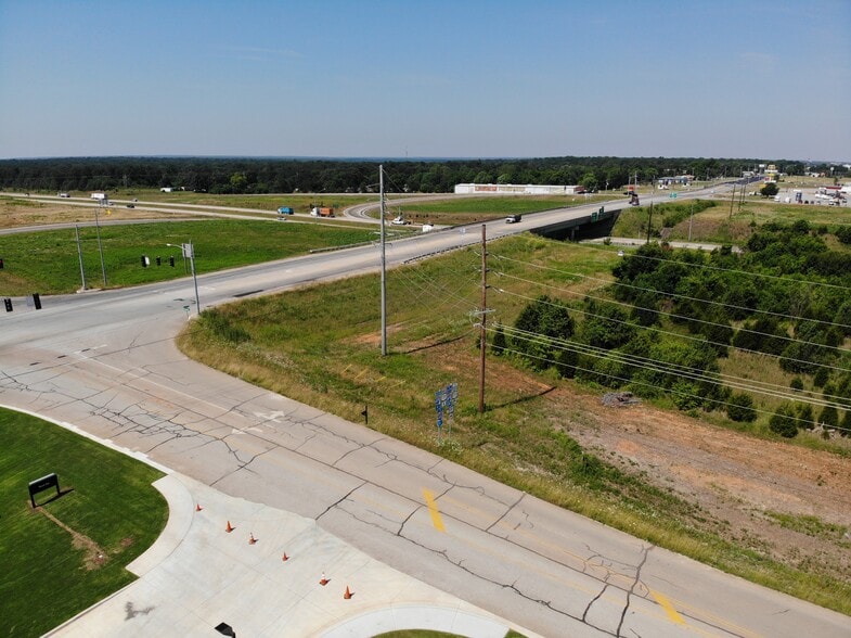 More Photos Of NEC 32nd & I-49, Joplin Land For Sale