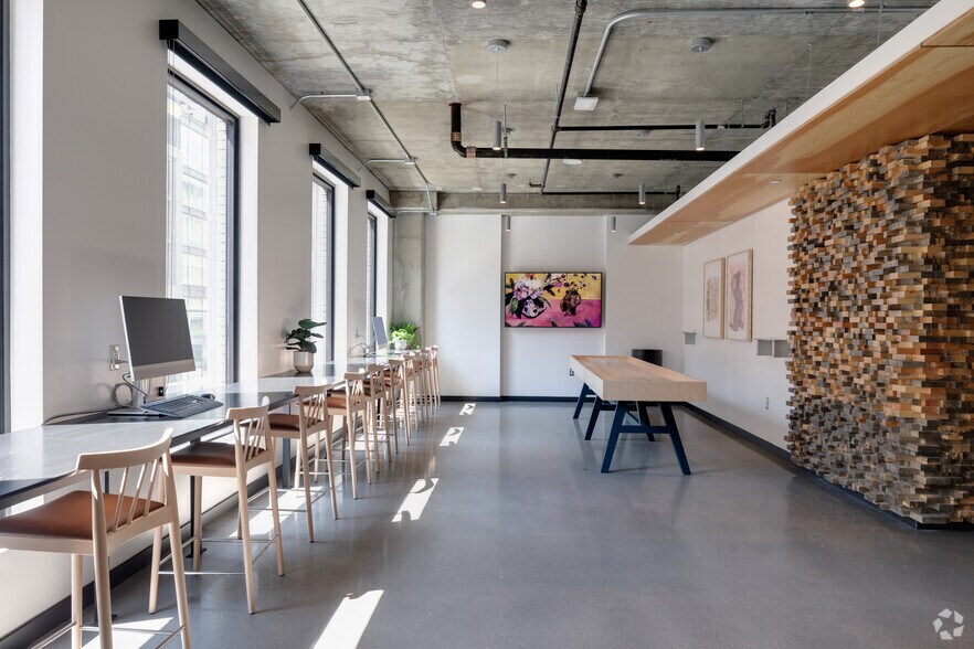 More Photos Of 1661 Market St, Denver Apartments For Lease