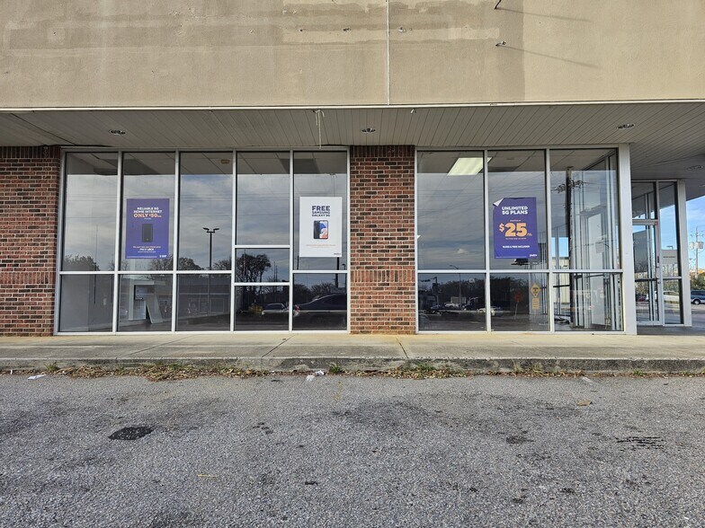 More Photos Of 597 Whitman St, Orangeburg Freestanding For Sale