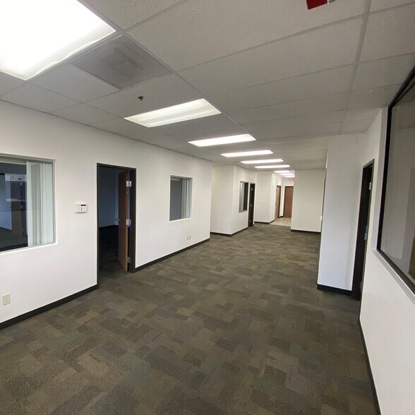 More Photos Of 1856 Pama Ln, Las Vegas Warehouse For Lease