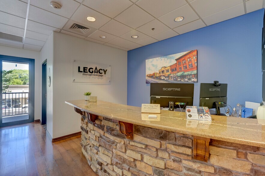 More Photos Of 325 W Gurley St, Prescott Office For Lease