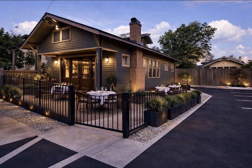 Primary Photo Of 511 Richmond Ave, Houston Restaurant For Lease