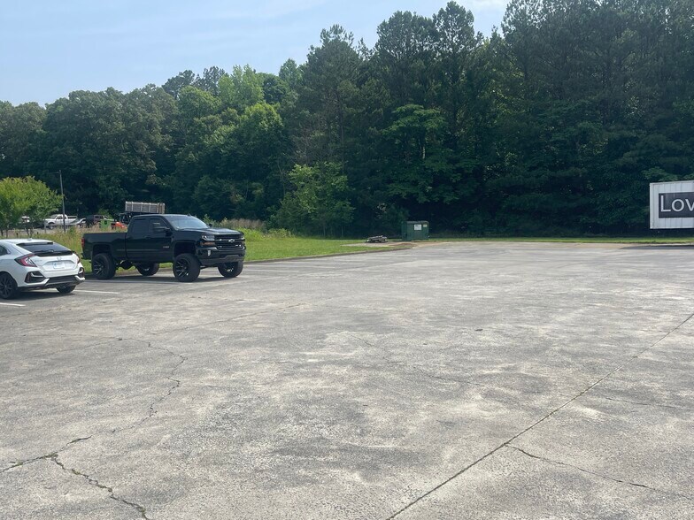 More Photos Of 4974 Cobb Pky N NW, Acworth Distribution For Lease