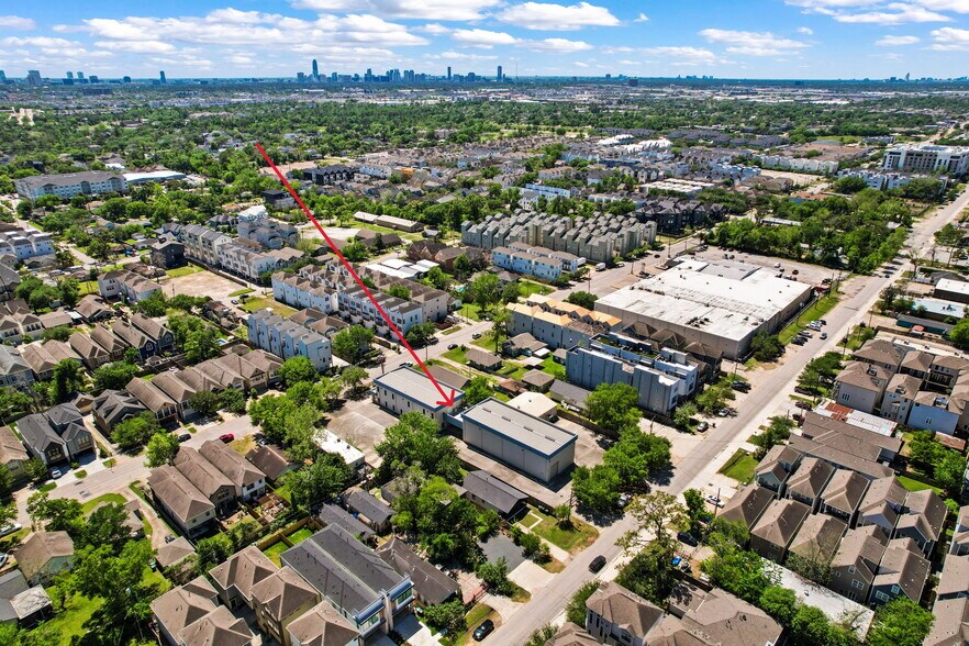 More Photos Of 901 W 18th St, Houston Warehouse For Sale