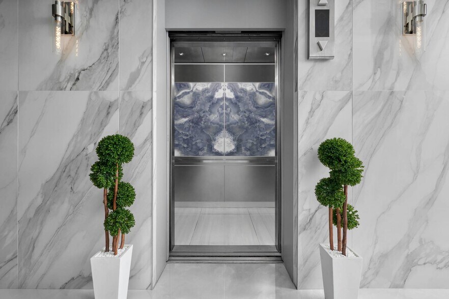 More Photos Of 615 N Upper Broadway St, Corpus Christi Office For Sale