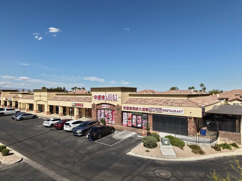 More Photos Of 4460 S Durango Dr, Las Vegas Unknown For Lease