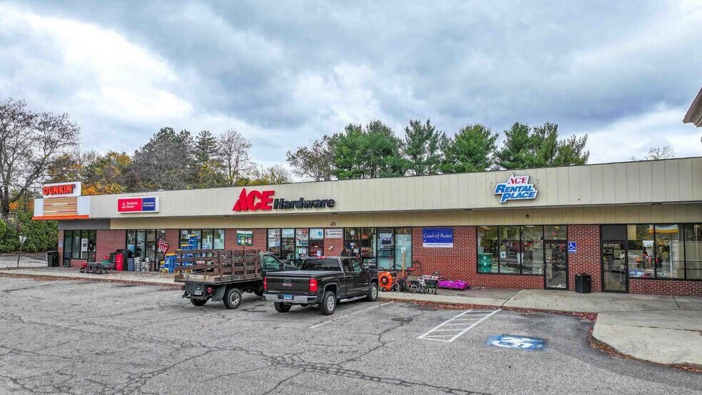 More Photos Of 25 E High St, East Hampton Freestanding For Sale