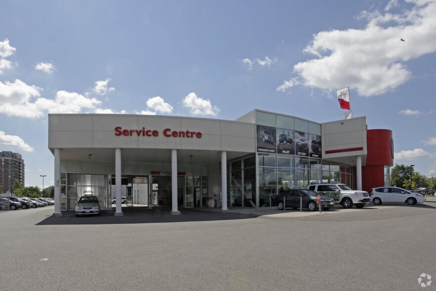 Primary Photo Of 77 16th Ave, Richmond Hill Auto Dealership For Lease