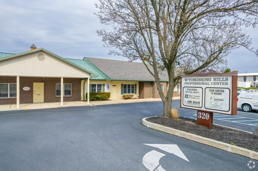 More Photos Of 320 Abington Dr, Wyomissing Medical For Lease