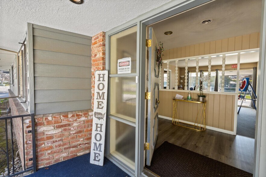 Primary Photo Of 1415 W Scott Ave, Fresno Assisted Living For Sale