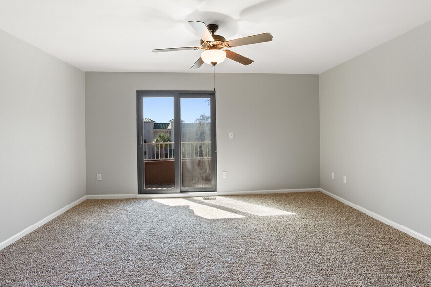 More Photos Of 220-236 Harbor Blvd, Destin Storefront Retail Residential For Sale