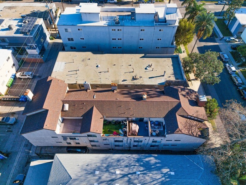 More Photos Of 1532 Granville Ave, Los Angeles Apartments For Sale