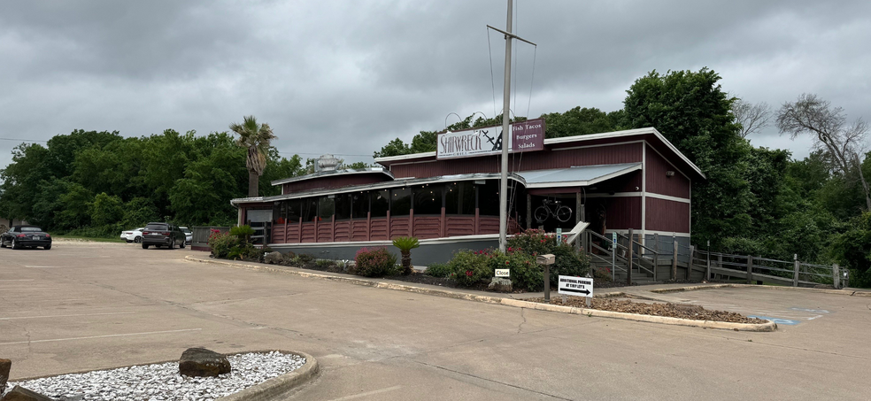 Primary Photo Of 206 E Villa Maria Rd, Bryan Restaurant For Lease