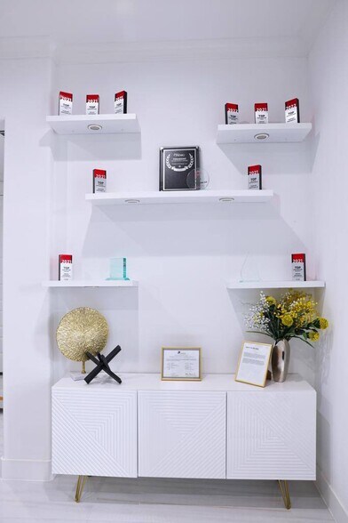 More Photos Of 2681 MacArthur Blvd, Lewisville Medical For Sale