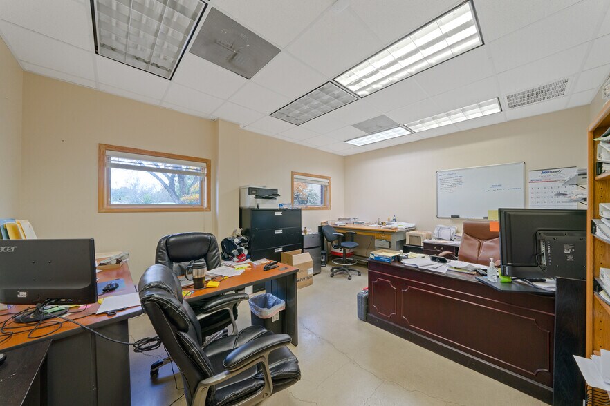 More Photos Of 1300 Universal City Blvd, Universal City Warehouse For Sale