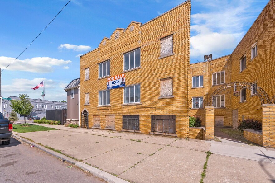 More Photos Of 15523 Mack Ave, Detroit Apartments For Sale