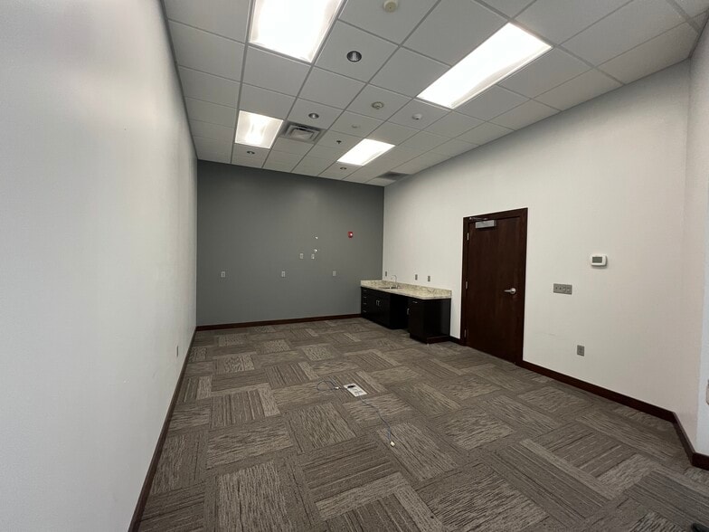 More Photos Of 2980 E Coliseum Blvd, Fort Wayne Industrial For Lease