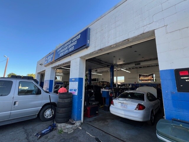 More Photos Of 401 US-70, Connelly Springs General Retail For Sale