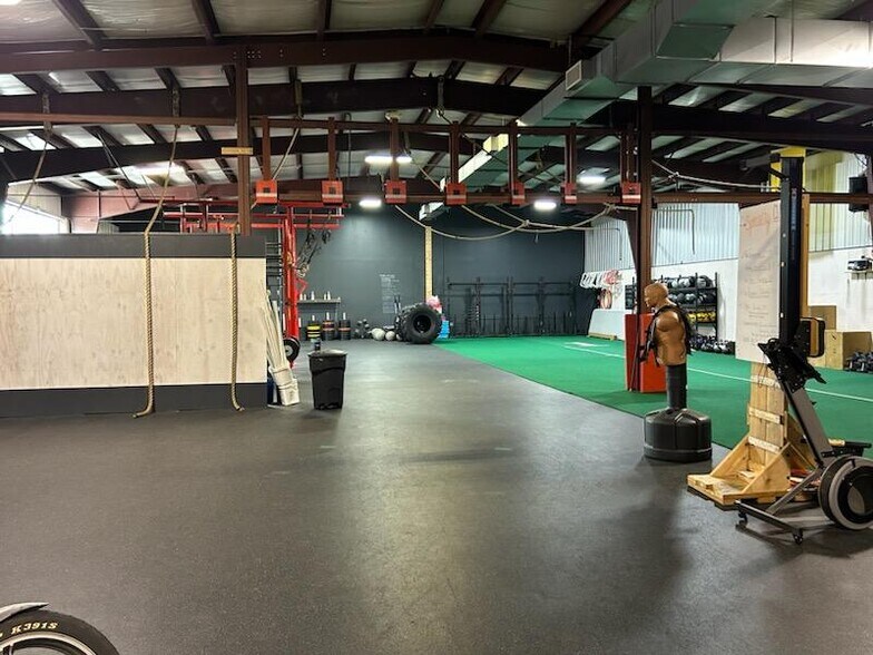 More Photos Of 3646 California Rd, Orchard Park Industrial For Lease