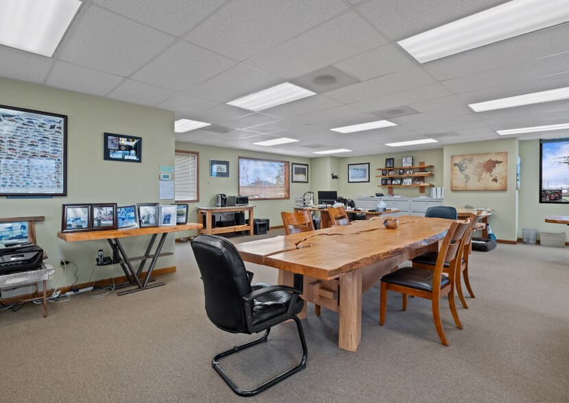 More Photos Of 2035 Commerce St, Enumclaw Self Storage For Sale