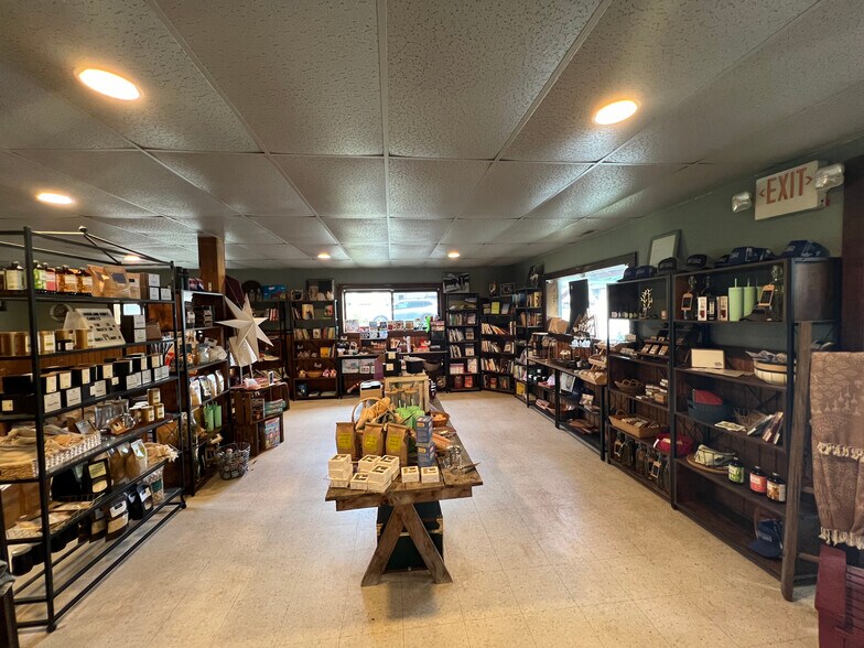 More Photos Of 8060 N US Highway 19E, Elk Park Restaurant For Sale