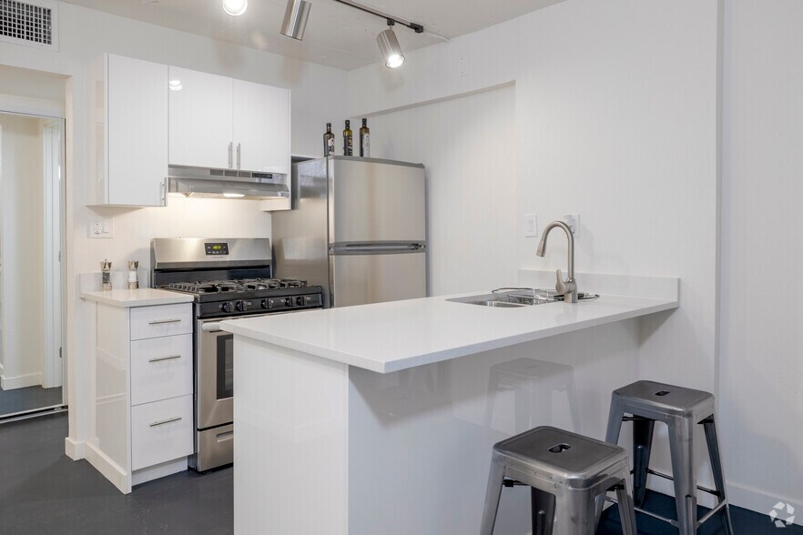 More Photos Of 1350 E Thomas Rd, Phoenix Apartments For Sale