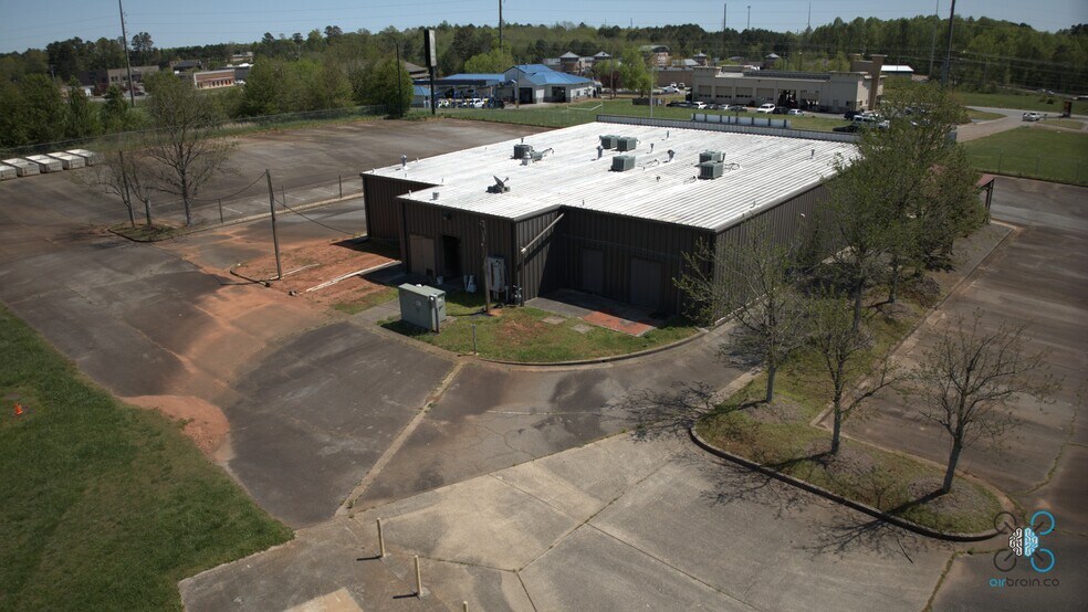 More Photos Of 3455 Keith Bridge Rd, Cumming Freestanding For Sale