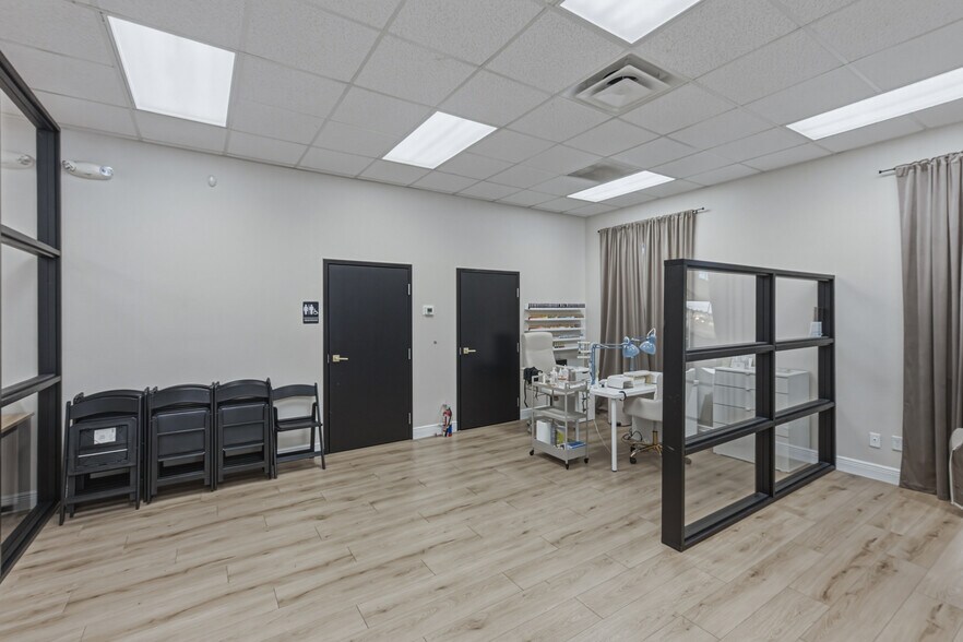 More Photos Of 1214 W Reynolds St, Plant City Office For Sale