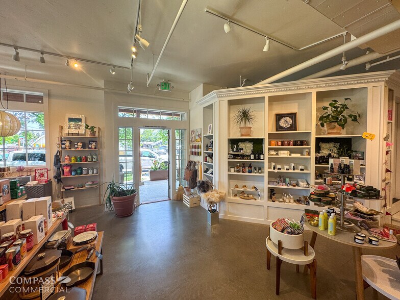 More Photos Of 631 NW Federal St, Bend Storefront Retail Office For Sale