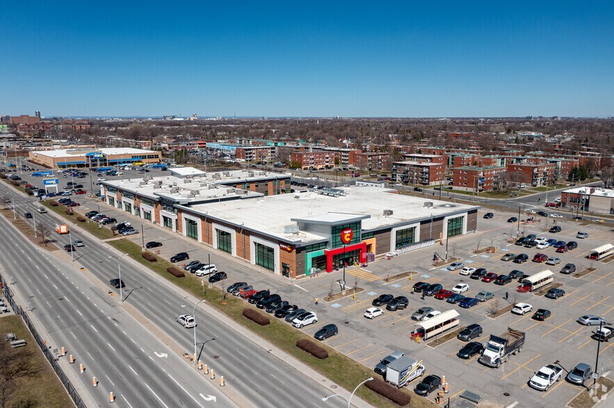 More Photos Of 1515-1605 Boul Marcel-Laurin, Montréal Freestanding For Lease