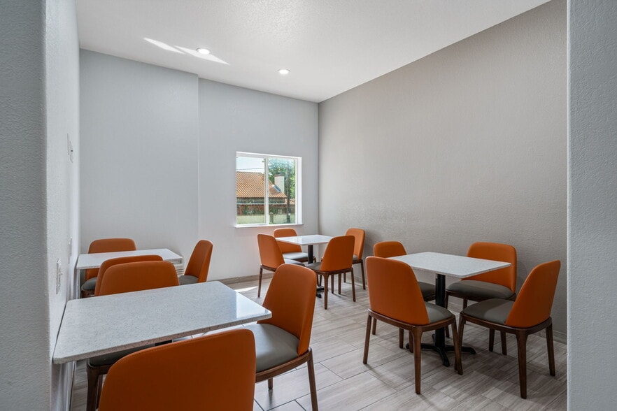 More Photos Of 126 Kenley Pl, San Antonio Hotel For Sale