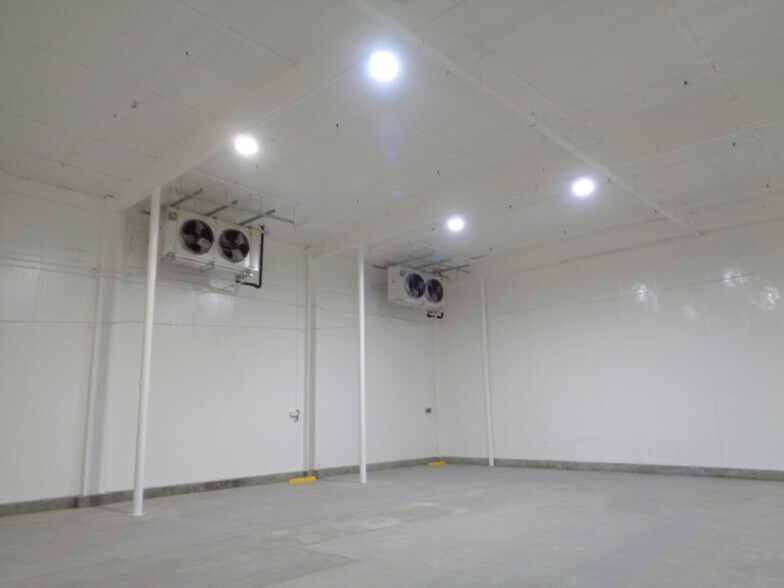 More Photos Of 2828-2840 S Alameda St, Vernon Warehouse For Lease