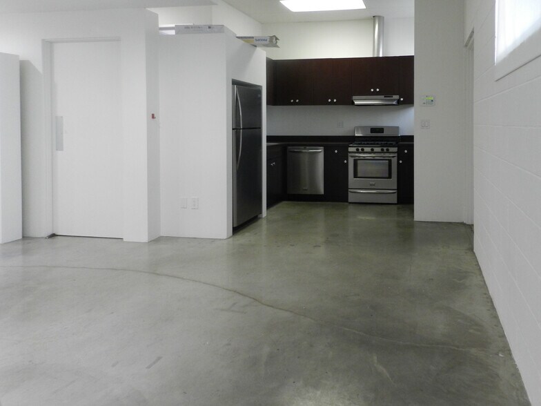 More Photos Of 1311 Broadway, Santa Monica Office For Lease