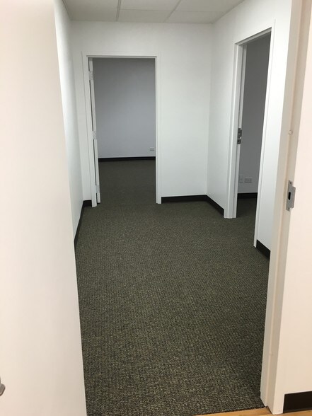 More Photos Of 640 E St. Charles Rd, Carol Stream Medical For Lease