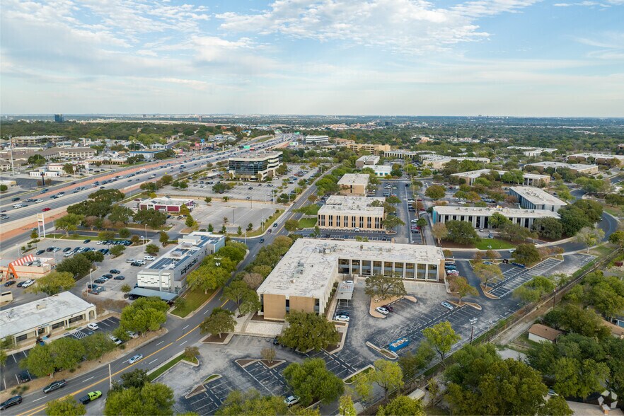 More Photos Of 4318 Woodcock Dr, San Antonio Office For Sale