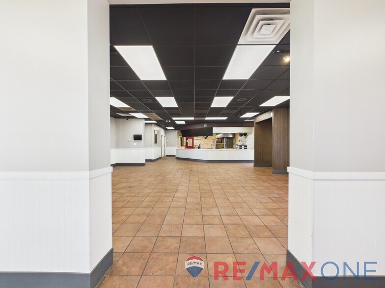 More Photos Of 2208 E Kansas Ave, Garden City Fast Food For Sale