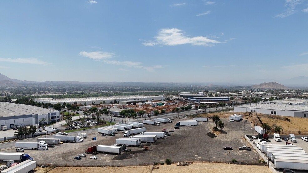 More Photos Of 815 Agua Mansa Rd, Bloomington Land For Sale