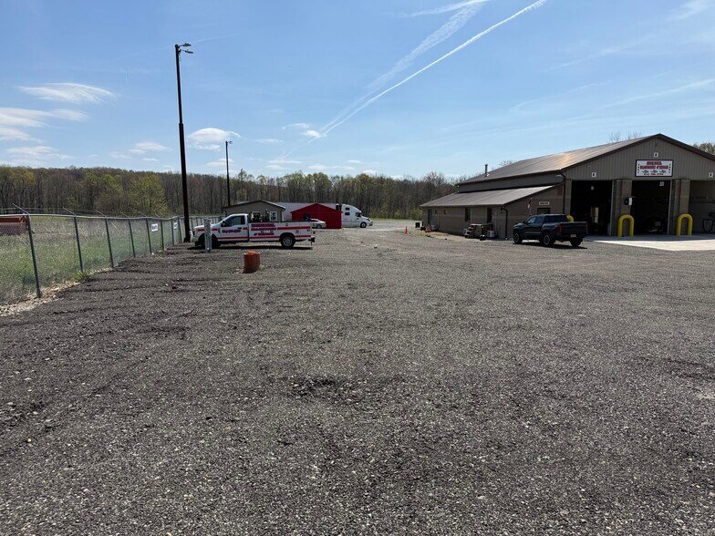 More Photos Of 4881 Pittsburgh Rd, Harrisville Light Distribution For Sale