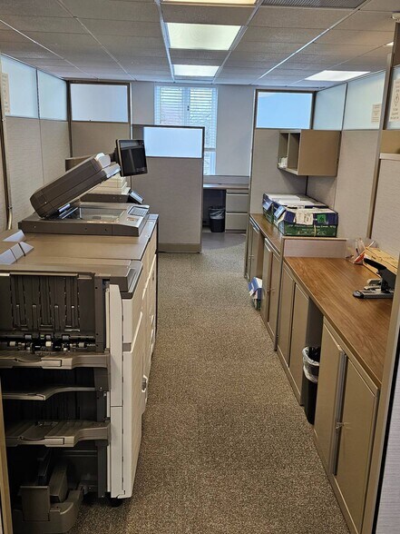 More Photos Of 20 S King St, Leesburg Office For Sale